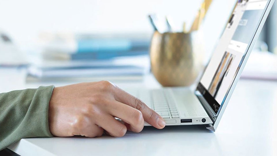 HP Envy 13 Whiskey Lake: Đẹp, mạnh mẽ, luôn khiến người khác phải “ghen tỵ”! (ảnh 7)
