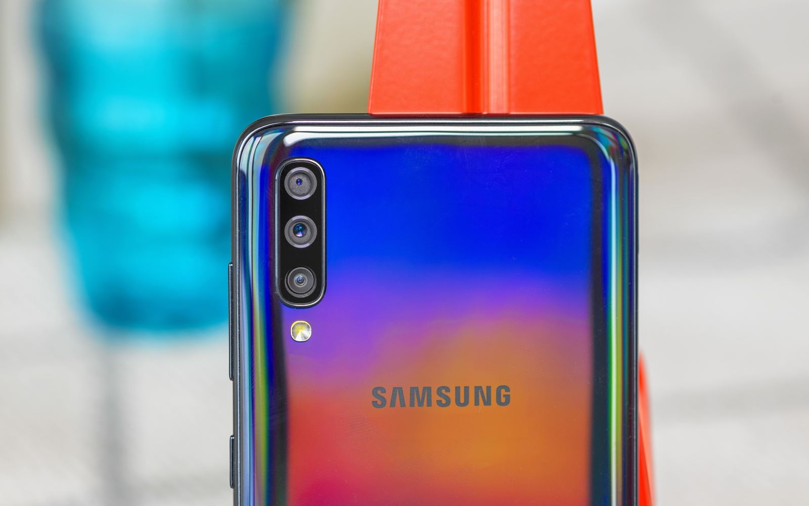 Galaxy A70: Smartphone cận cao cấp toàn diện đến từ Samsung! (ảnh 4) Galaxy A70: Smartphone cận cao cấp toàn diện đến từ Samsung! (ảnh 4)