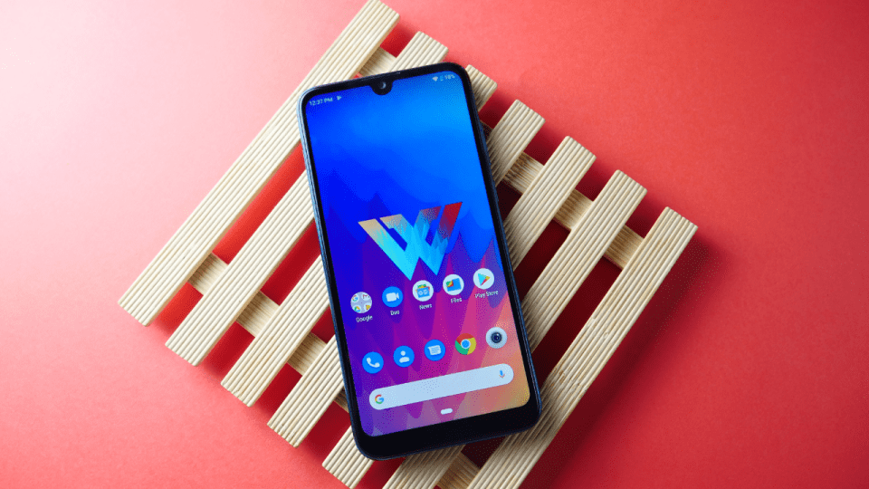 LG W30