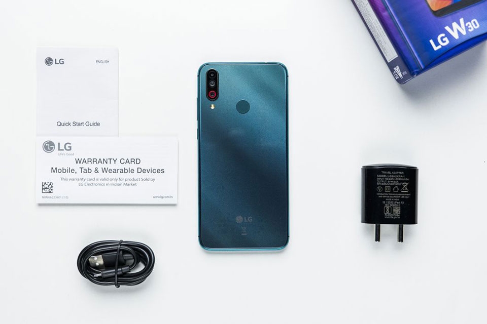 LG W30