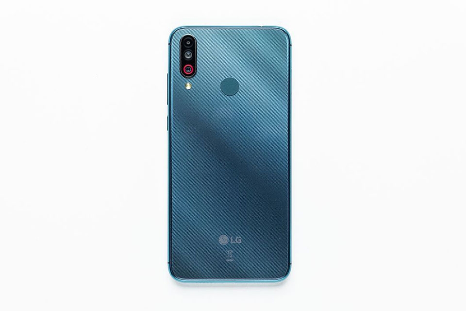 LG W30