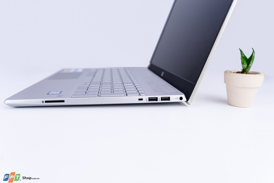 HP Pavilion 15: Laptop màn hình lớn, CPU Intel Whiskey Lake mới nhất và card đồ họa NVIDIA 2GB mạnh mẽ (ảnh 2)