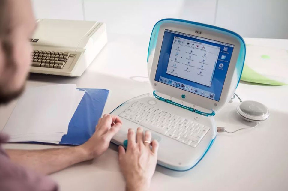 iBook G3 (1999)