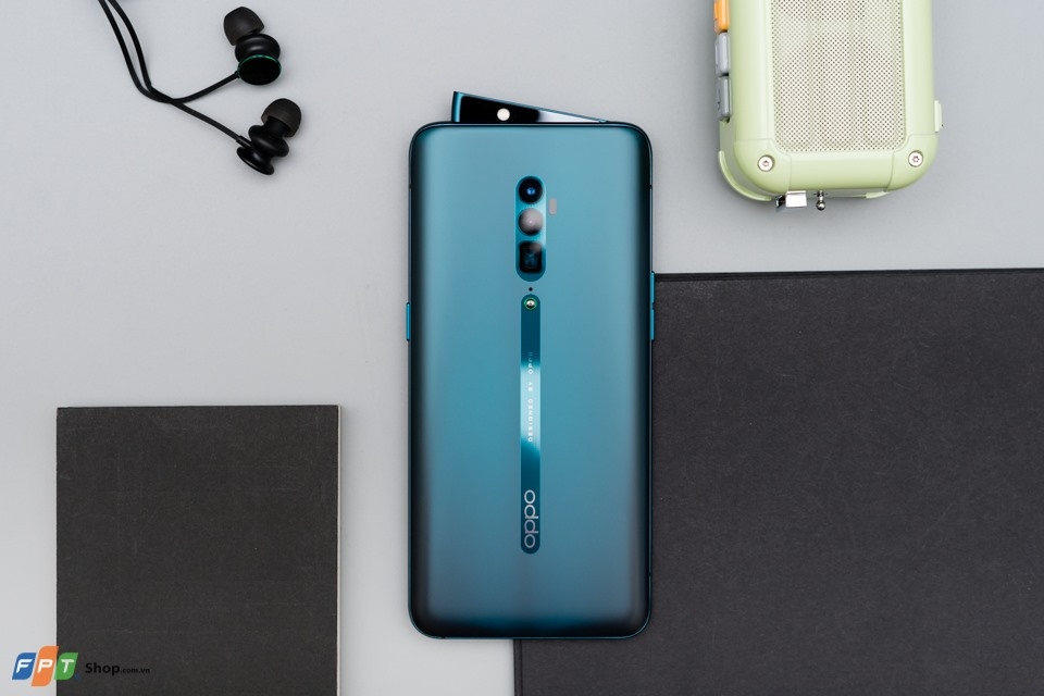 Sau nhiều ngày chờ đợi, OPPO Reno 10x zoom đã chính thức lên kệ trên toàn quốc 6