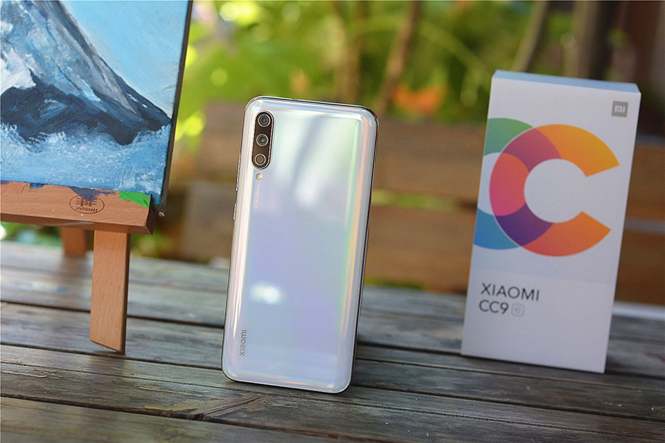 Xiaomi Mi CC9e Xiaomi Mi CC9e