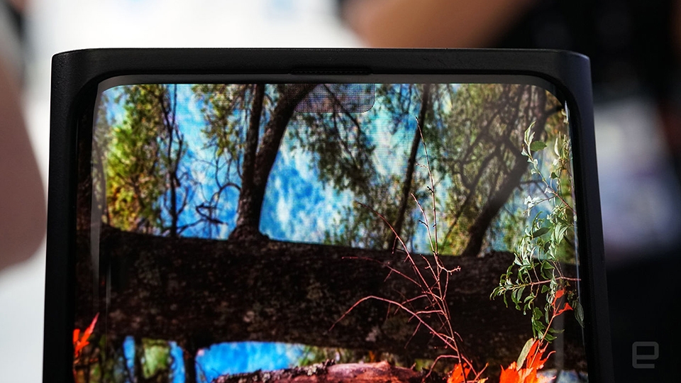 Hình ảnh đầu tiên từ màn hình có camera ẩn phía dưới của OPPO 2