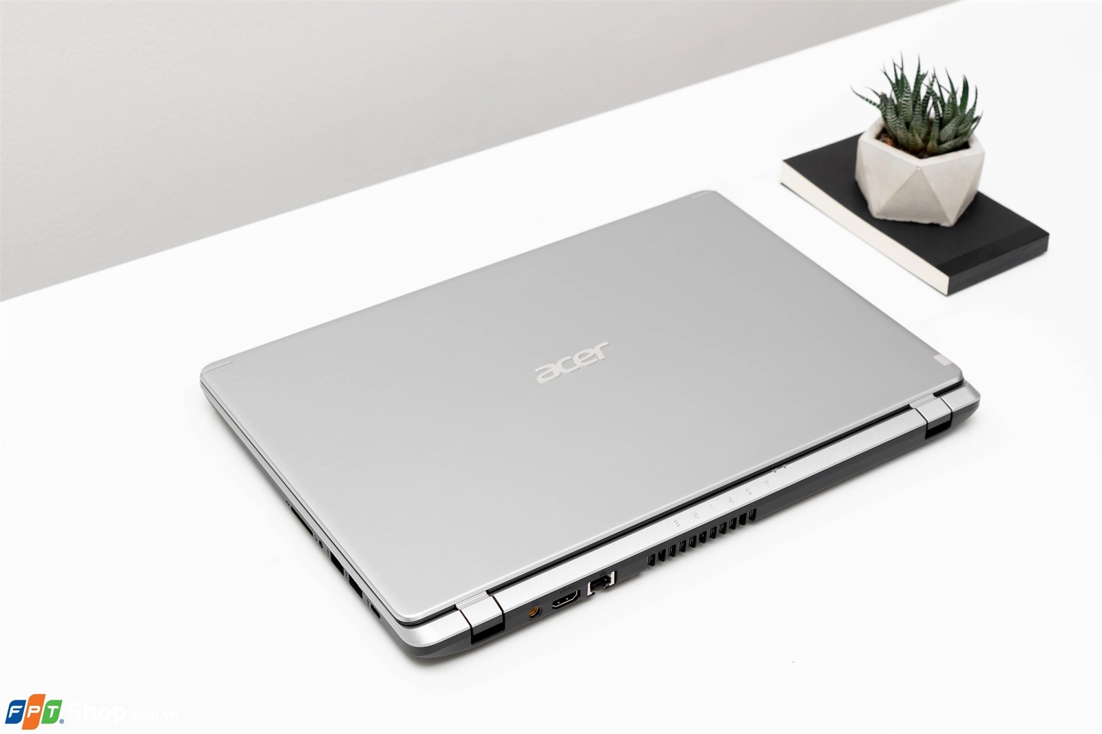 Giảm mạnh chỉ còn 12 triệu, đây là laptop trang bị Core i5-8265U giá tốt nhất? (ảnh 3) Giảm mạnh chỉ còn 12 triệu, đây là laptop trang bị Core i5-8265U giá tốt nhất? (ảnh 3)