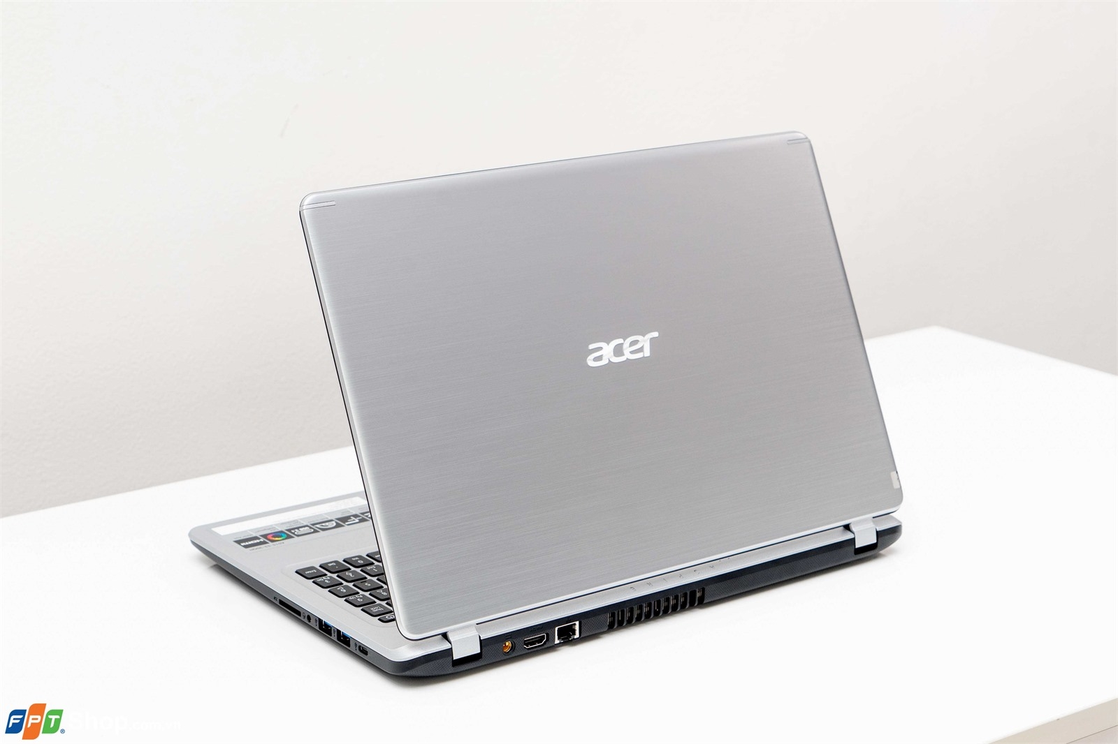 Giảm mạnh chỉ còn 12 triệu, đây là laptop trang bị Core i5-8265U giá tốt nhất? (ảnh 4) Giảm mạnh chỉ còn 12 triệu, đây là laptop trang bị Core i5-8265U giá tốt nhất? (ảnh 4)