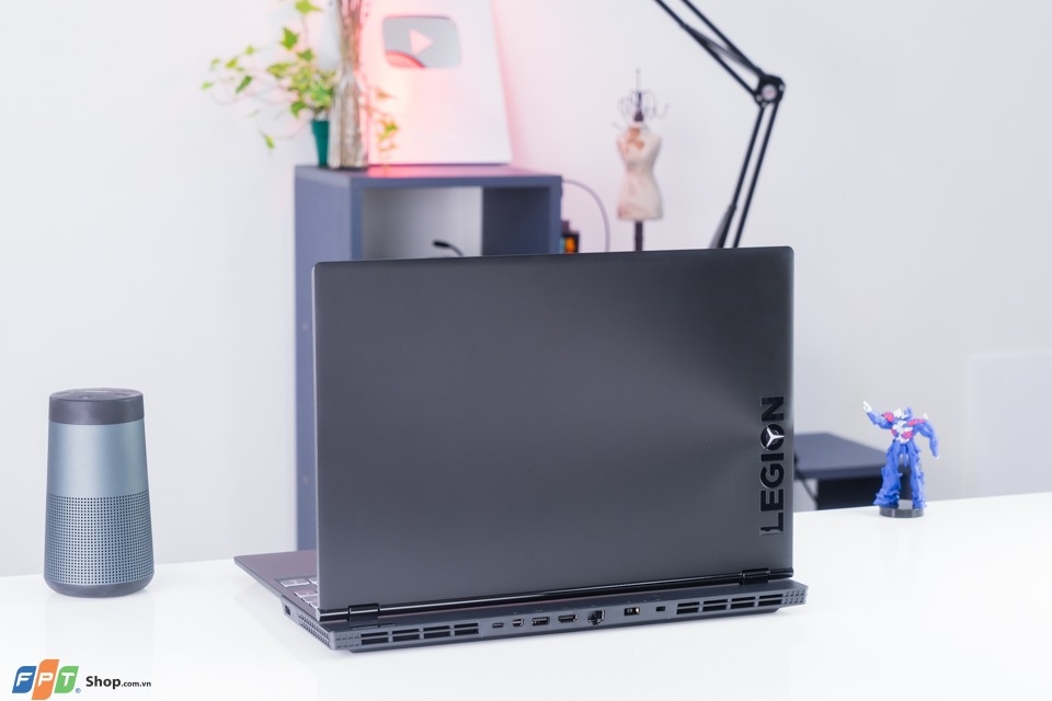 Lenovo Legion Y530: “Cậu bé vàng” trong làng laptop gaming! (ảnh 1)