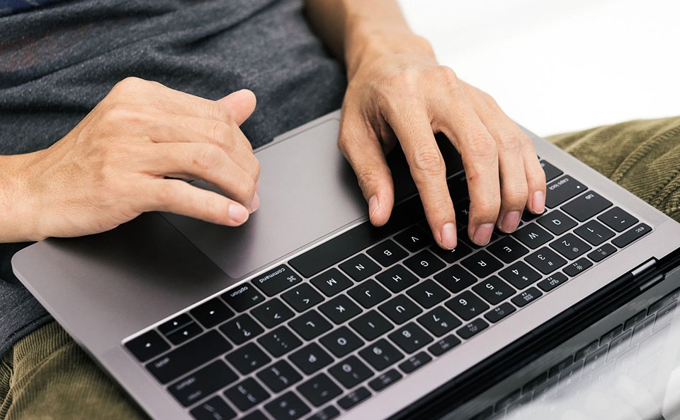 Apple sửa chữa miễn phí cho tất cả MacBook Apple sửa chữa miễn phí cho tất cả MacBook