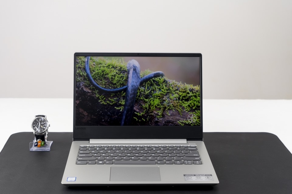 Lenovo IdeaPad 330S 14IKB: Chiếc laptop "hoàn hảo" trong phân khúc phổ thông? (ảnh 3) Lenovo IdeaPad 330S 14IKB: Chiếc laptop "hoàn hảo" trong phân khúc phổ thông? (ảnh 3)
