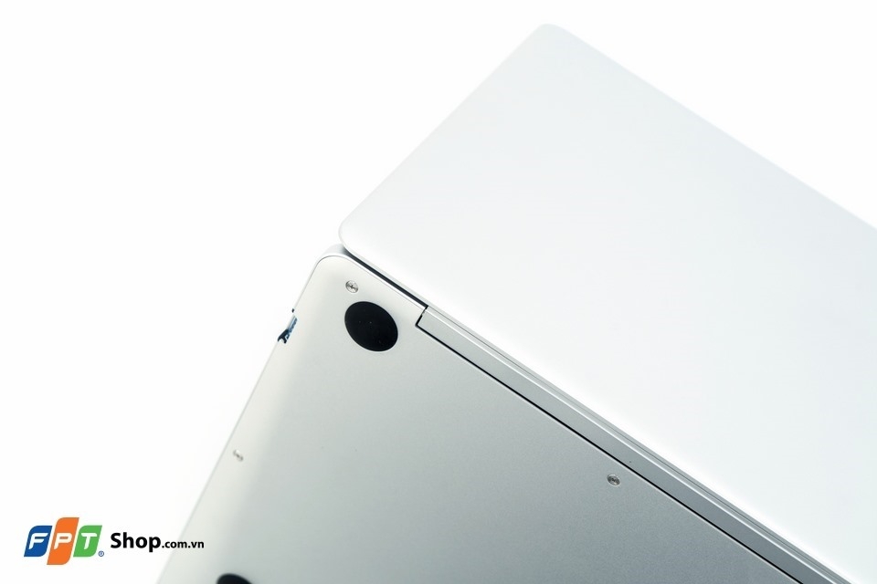 Kim loại nguyên khối, SSD 256GB tốc độ cao, nhưng laptop này có giá chỉ hơn 6 triệu đồng! (ảnh 7) Kim loại nguyên khối, SSD 256GB tốc độ cao, nhưng laptop này có giá chỉ hơn 6 triệu đồng! (ảnh 7)