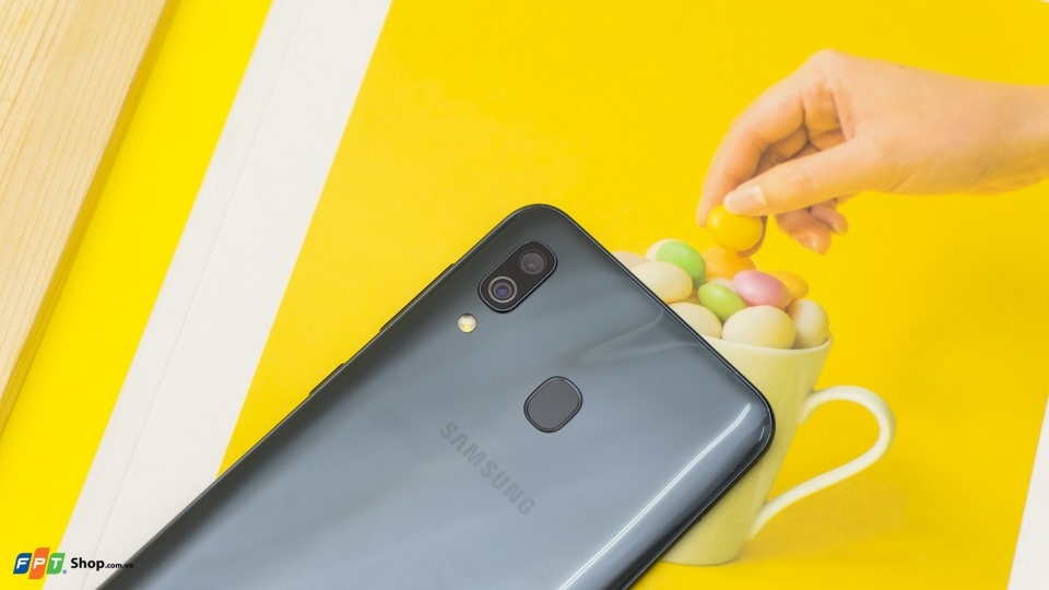 Samsung Galaxy A30: Phần cứng mạnh mẽ cho trải nghiệm chất lượng! (ảnh 5) Samsung Galaxy A30: Phần cứng mạnh mẽ cho trải nghiệm chất lượng! (ảnh 5)