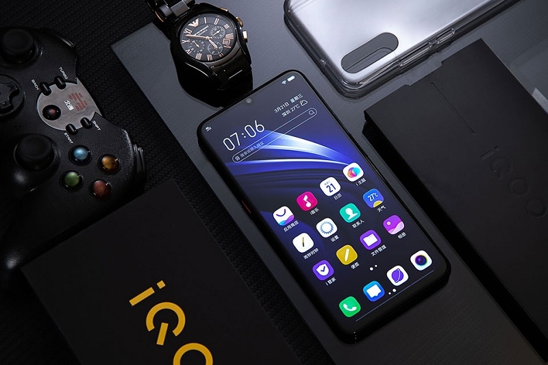 Vivo iQOO NEO Vivo iQOO NEO