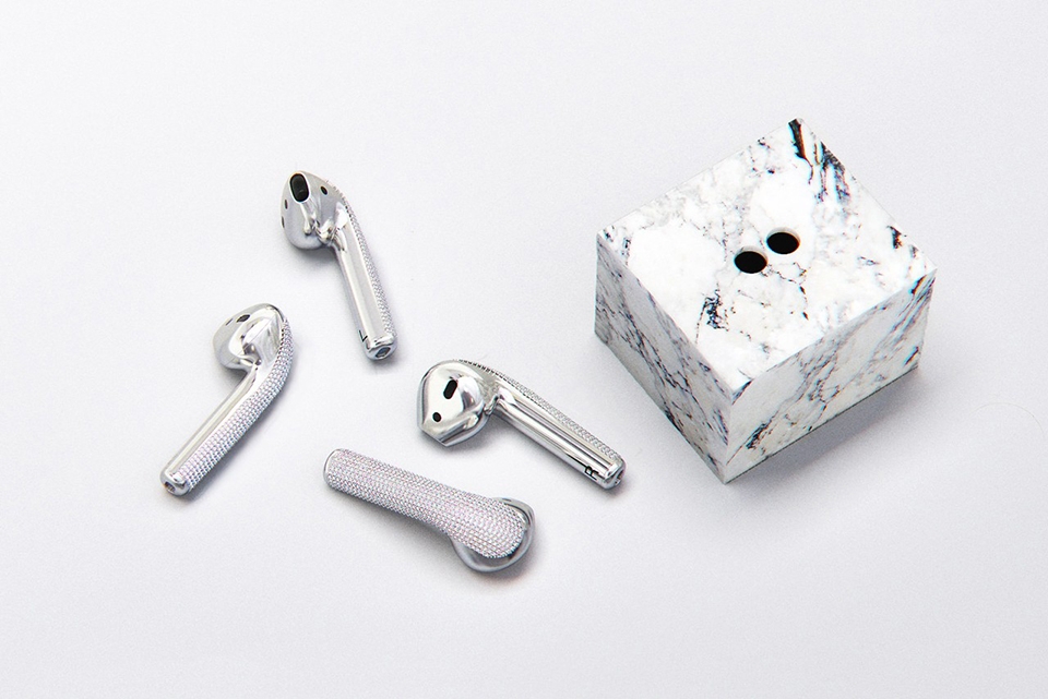 AirPods đính kim cương (ảnh 4)