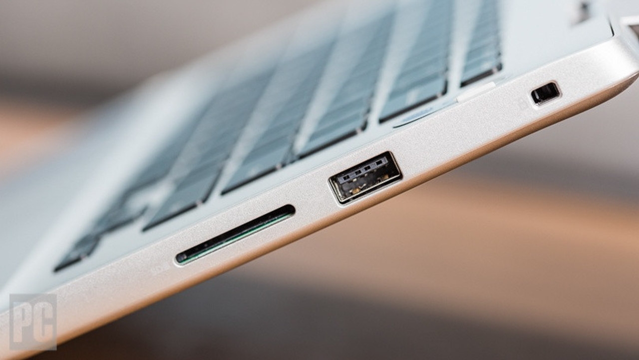 Dell Inspiron 5482: Sang trọng, mạnh mẽ, xoay gập tiện lợi! (ảnh 4)
