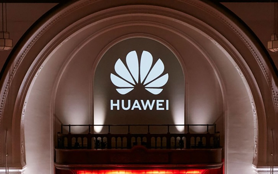Doanh thu Huawei tăng trưởng 2 con số Doanh thu Huawei tăng trưởng 2 con số