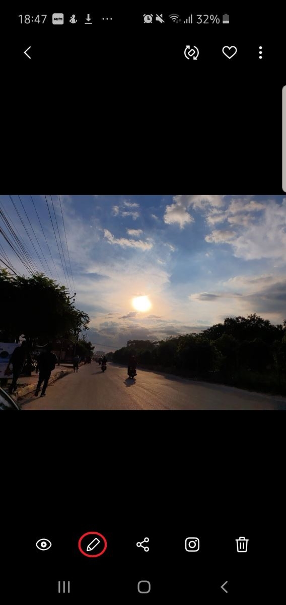 ￼￼￼￼Galaxy S10