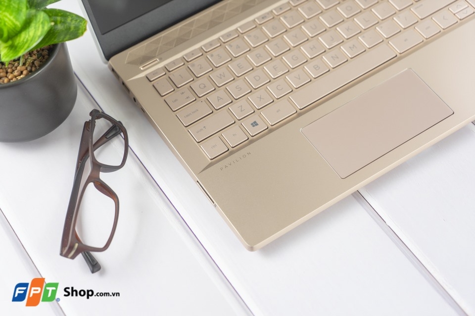 HP Pavilion 14: Chiếc laptop phổ thông hấp dẫn! (ảnh 7) HP Pavilion 14: Chiếc laptop phổ thông hấp dẫn! (ảnh 7)