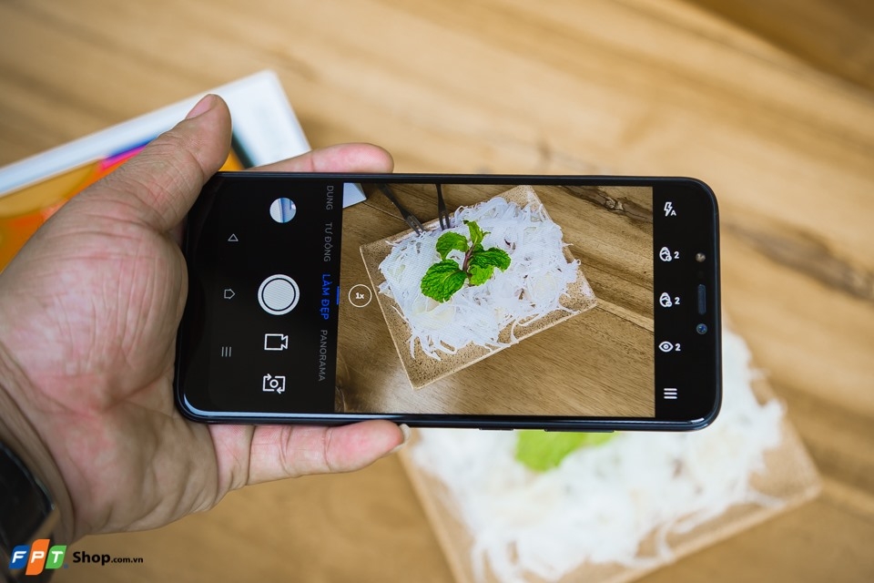 Vsmart Joy 1+ chắc chắn là chiếc smartphone giá rẻ "hiếm có khó tìm"! (ảnh 7) Vsmart Joy 1+ chắc chắn là chiếc smartphone giá rẻ "hiếm có khó tìm"! (ảnh 7)