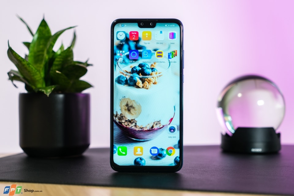 Trải nghiệm smartphone màn hình "siêu to khổng lồ" với chỉ gần 5 triệu đồng! (ảnh 6) Trải nghiệm smartphone màn hình "siêu to khổng lồ" với chỉ gần 5 triệu đồng! (ảnh 6)