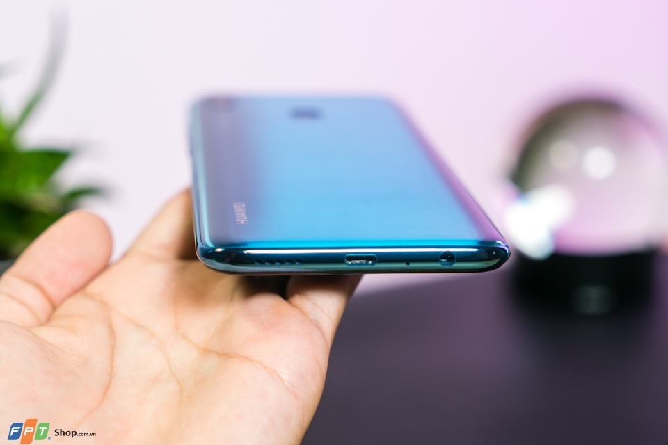Trải nghiệm smartphone màn hình "siêu to khổng lồ" với chỉ gần 5 triệu đồng! (ảnh 7) Trải nghiệm smartphone màn hình "siêu to khổng lồ" với chỉ gần 5 triệu đồng! (ảnh 7)