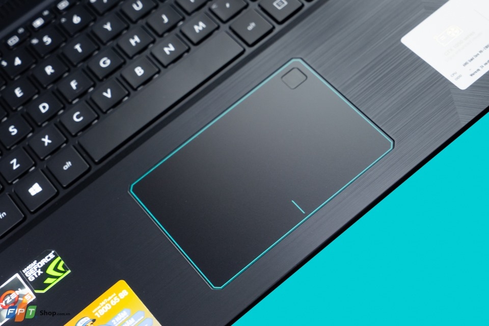 ASUS F570ZD: Laptop gaming giá cực tốt, hiệu năng không thể xem thường! (ảnh 4) ASUS F570ZD: Laptop gaming giá cực tốt, hiệu năng không thể xem thường! (ảnh 4)