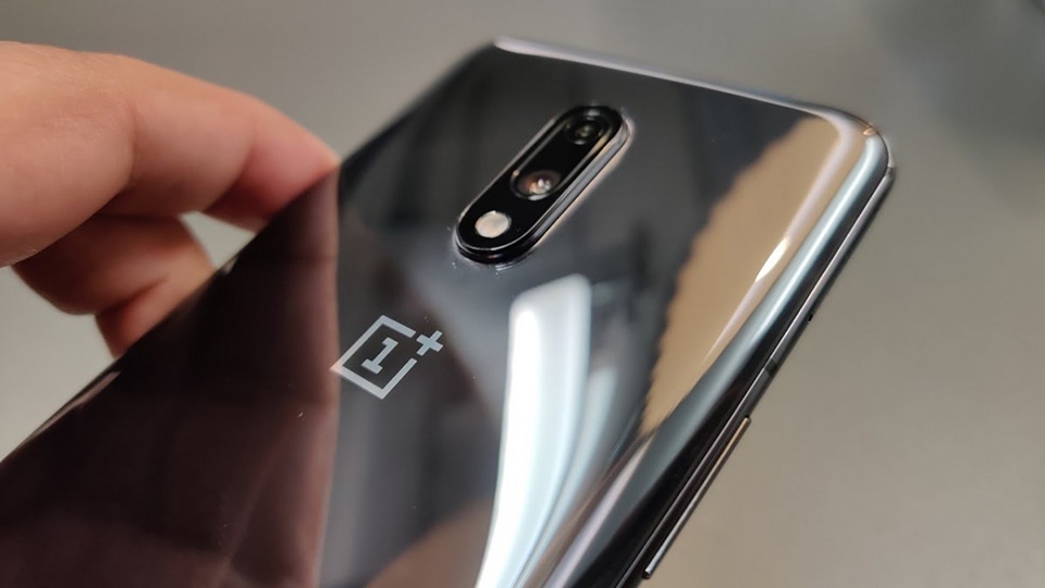 OnePlus dẫn đầu thị phần smartphone cao cấp ở Ấn Độ