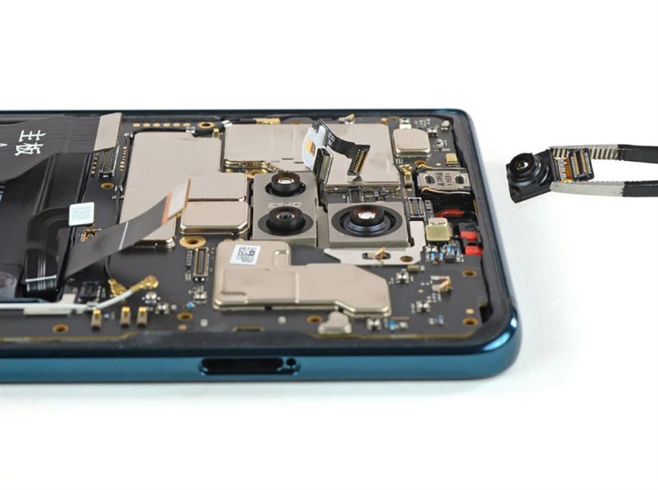 Mổ bụng Huawei Mate 20X 5G (ảnh 6)