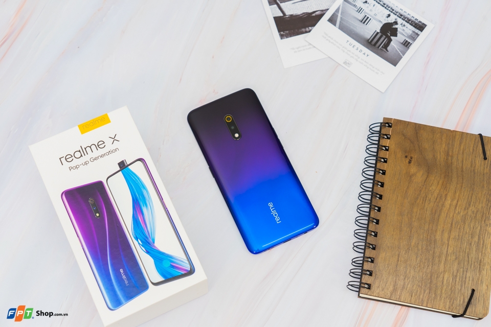 thiết kế Realme X