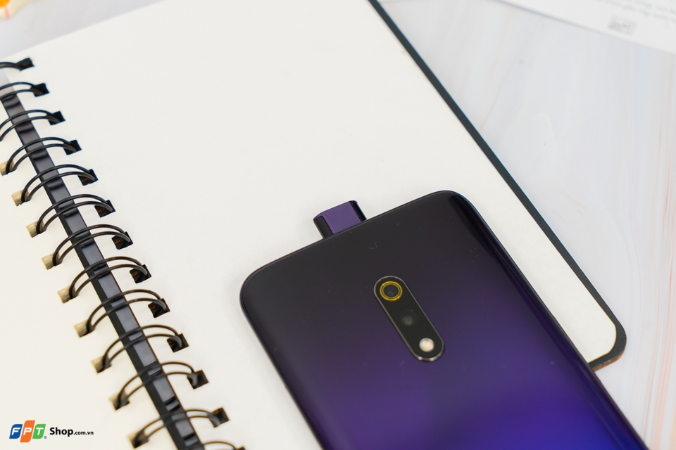 camera sau trên Realme X