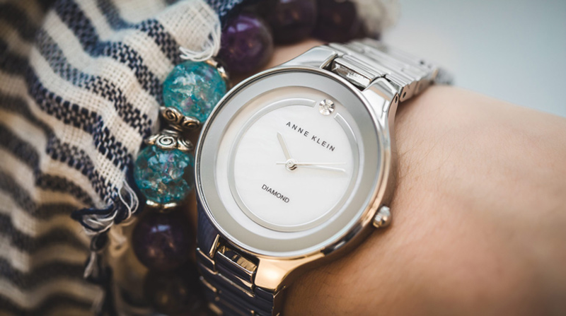 đồng hồ Anne Klein