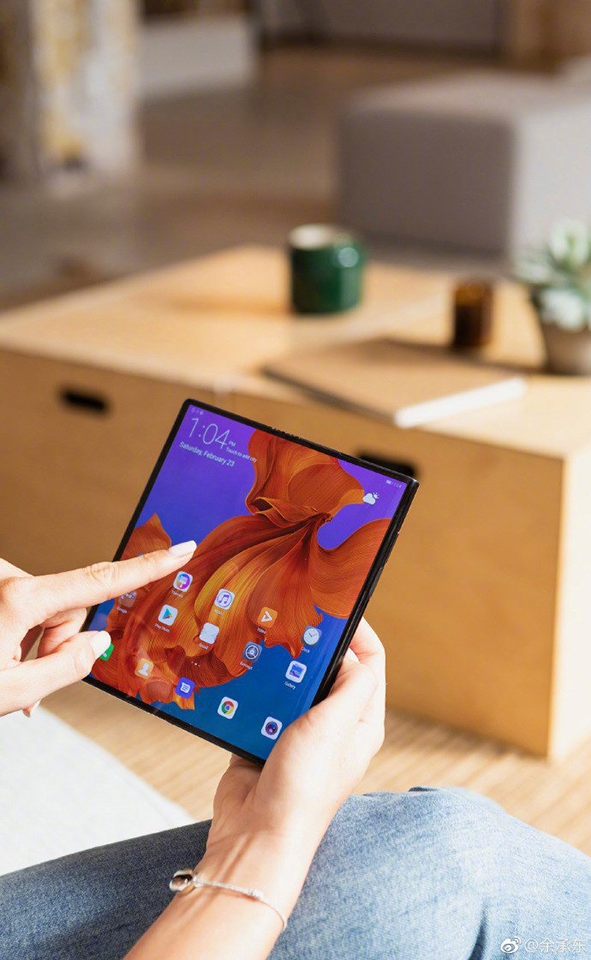 Huawei Mate X (ảnh 3) Huawei Mate X (ảnh 3)