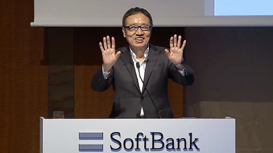 Chủ tịch SoftBank hé lộ ngày ra mắt iPhone 2019 1
