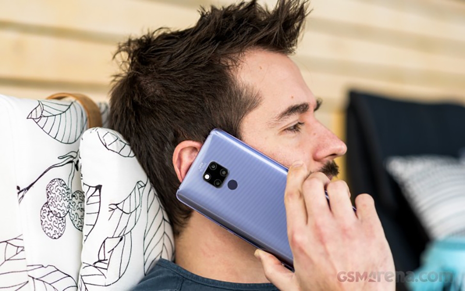 Huawei Mate 20 X 5G cháy hàng