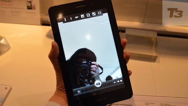 Camera trước cho hình ảnh tương đối ổn