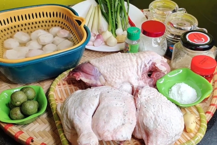 Vịt om sấu khoai sọ (1)