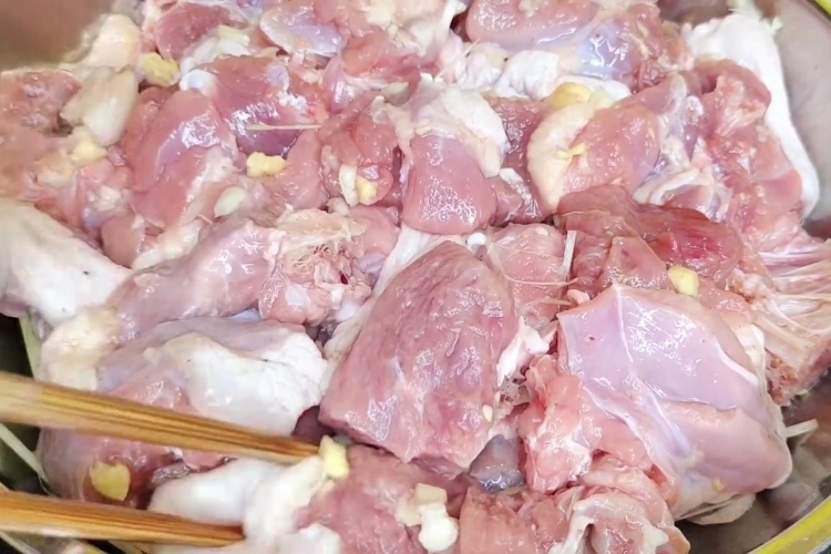 Vịt om sấu khoai sọ (6)