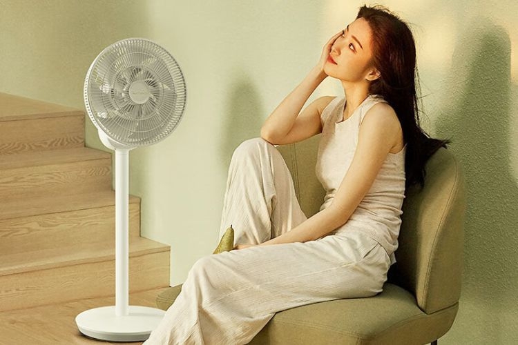 Ắc quy quạt sạc điện lâu chai