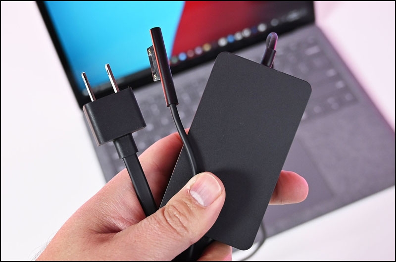 Adapter laptop sạc chậm phải làm sao 2