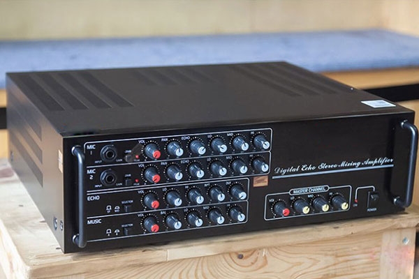 amply bị cháy cầu chì 1