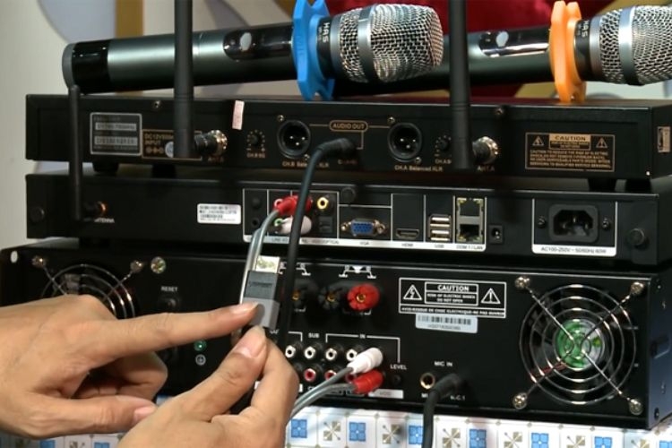 Amply không nhận micro 1