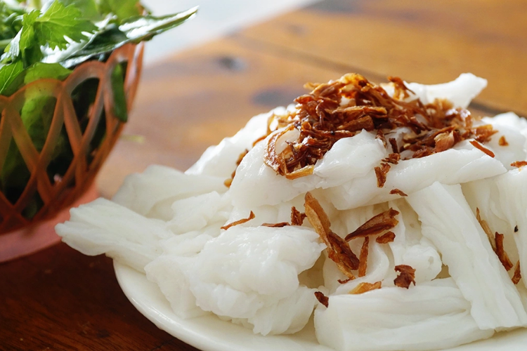 Lưu ngay 11 địa chỉ bánh mướt Nghệ An làm “chao đảo” mọi thực khách ngay từ lần đầu nếm thử