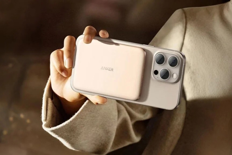 Sạc dự phòng từ tính phù hợp cho người thường xuyên di chuyển ngoài đường, nhân viên văn phòng bận rộn