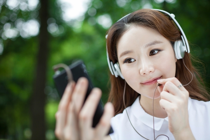 hoc tieng han qua app co uu diem gi