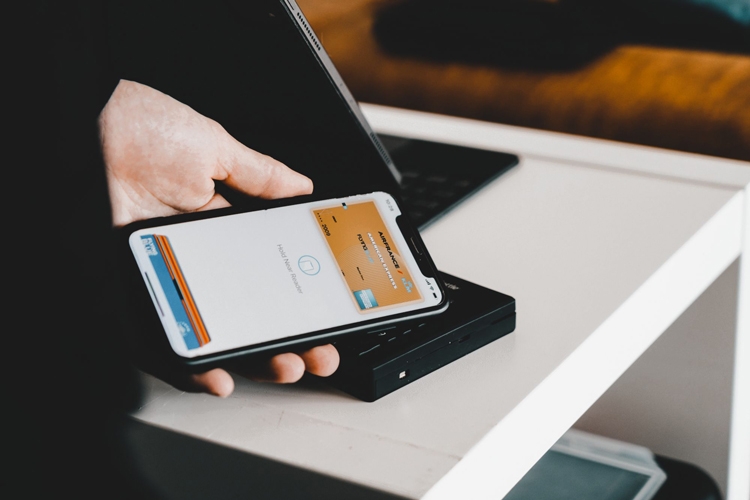 Apple mở quyền truy cập NFC trên iPhone trong iOS 18.1 cho cả nhà phát ...