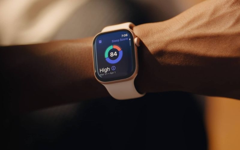 Apple Watch hỗ trợ theo dõi sức khỏe người dùng