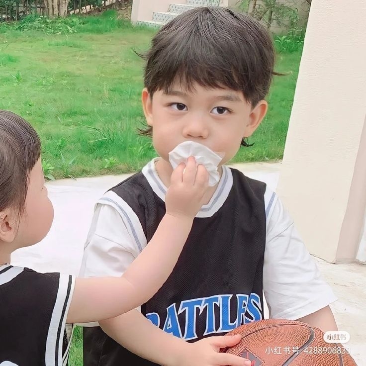 Avatar đôi 20 10 ngọt ngào cho cặp đôi