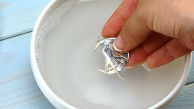 Giải đáp bạc thật có bị đen không (hình 6)