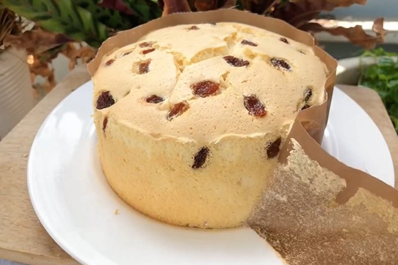 Cách làm bánh bông lan nho khô (hình 12)